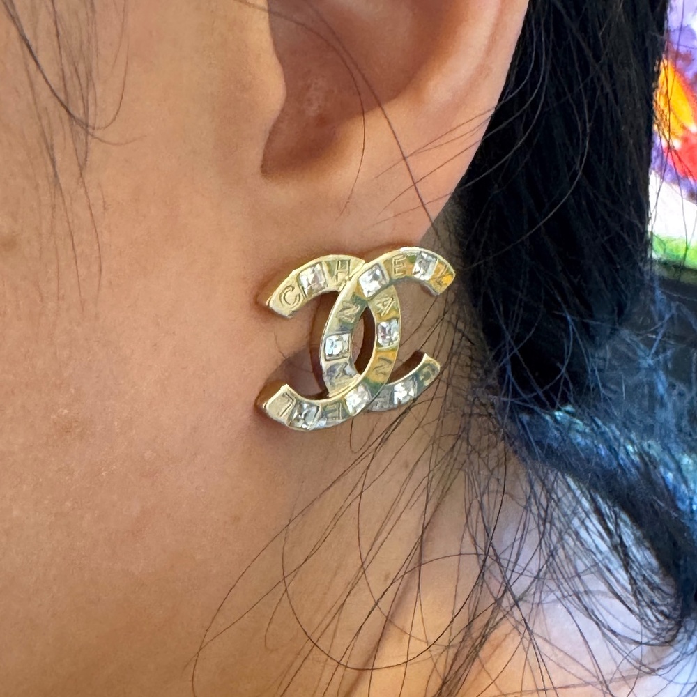 Limited Edition Classic Chanel CC Crystal Embellished Gold Plated Earrings - Picture 4 of 8